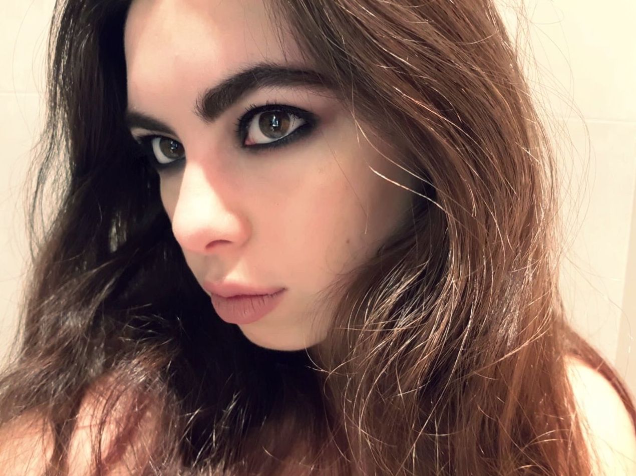 Curso. Maquillaje de noche.: Servicios de C. López Curso. Maquillaje de noche.: Servicios de C. López