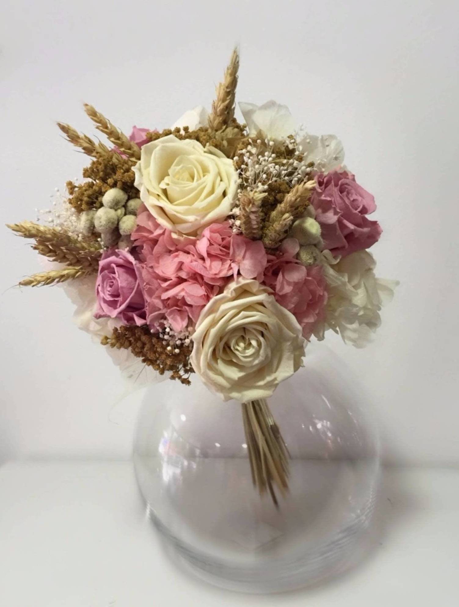 Ramos de novia con flor preservada: Servicios de C. López Ramos de novia con flor preservada: Servicios de C. López