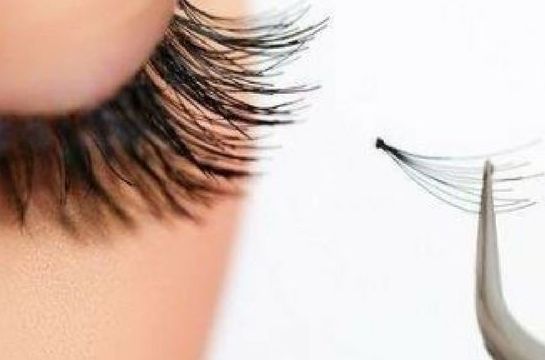 Curso de Extensión de pestañas: Servicios de C. López Curso de Extensión de pestañas: Servicios de C. López
