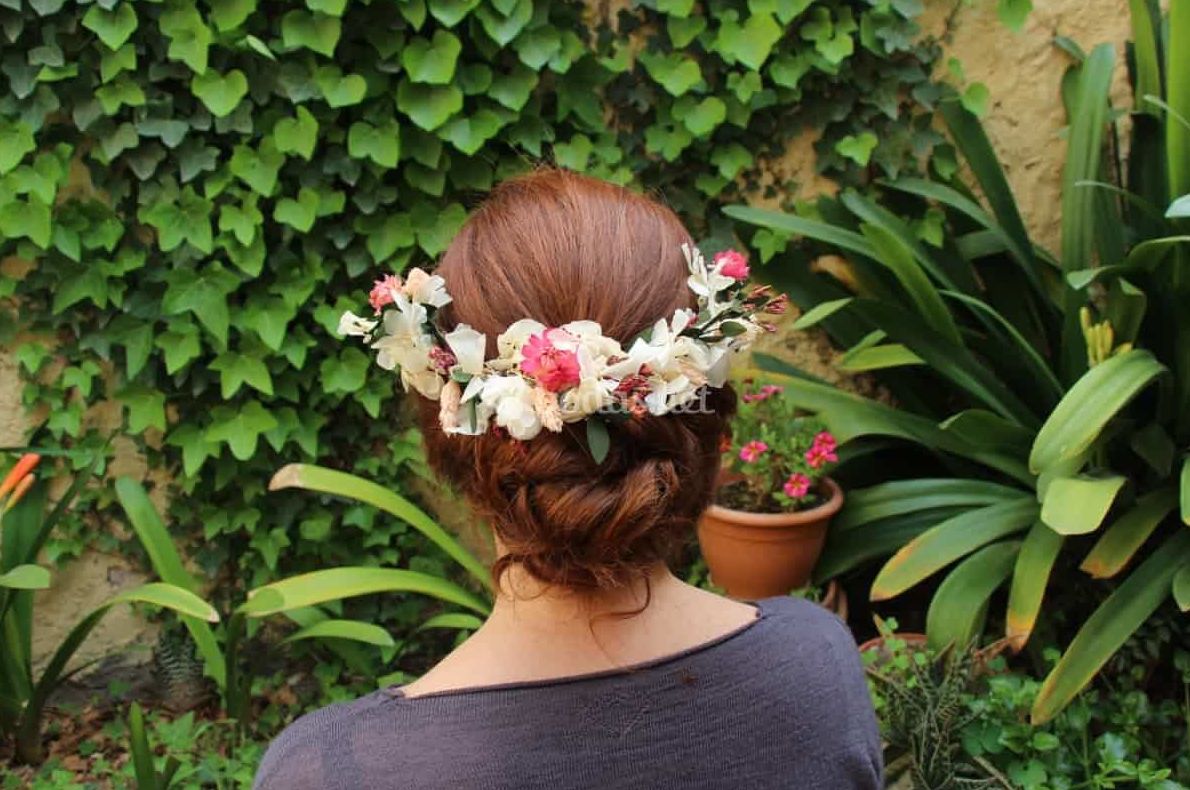 Adornos para el cabello bodas: Servicios de C. López Adornos para el cabello bodas: Servicios de C. López