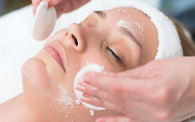 Curso de Tratamiento Facial: Servicios de C. López Curso de Tratamiento Facial: Servicios de C. López