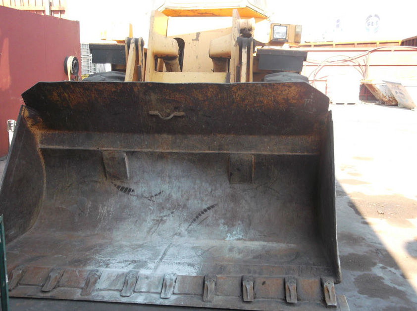 MAQUINA CON PALA CARGADORA: Catálogo de Autodesguaces De Blas MAQUINA CON PALA CARGADORA: Catálogo de Autodesguaces De Blas