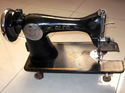 MAQUINAS DE COSER ANTIGUAS SIGMA Y ALFA: Catálogo de Autodesguaces De Blas MAQUINAS DE COSER ANTIGUAS SIGMA Y ALFA: Catálogo de Autodesguaces De Blas