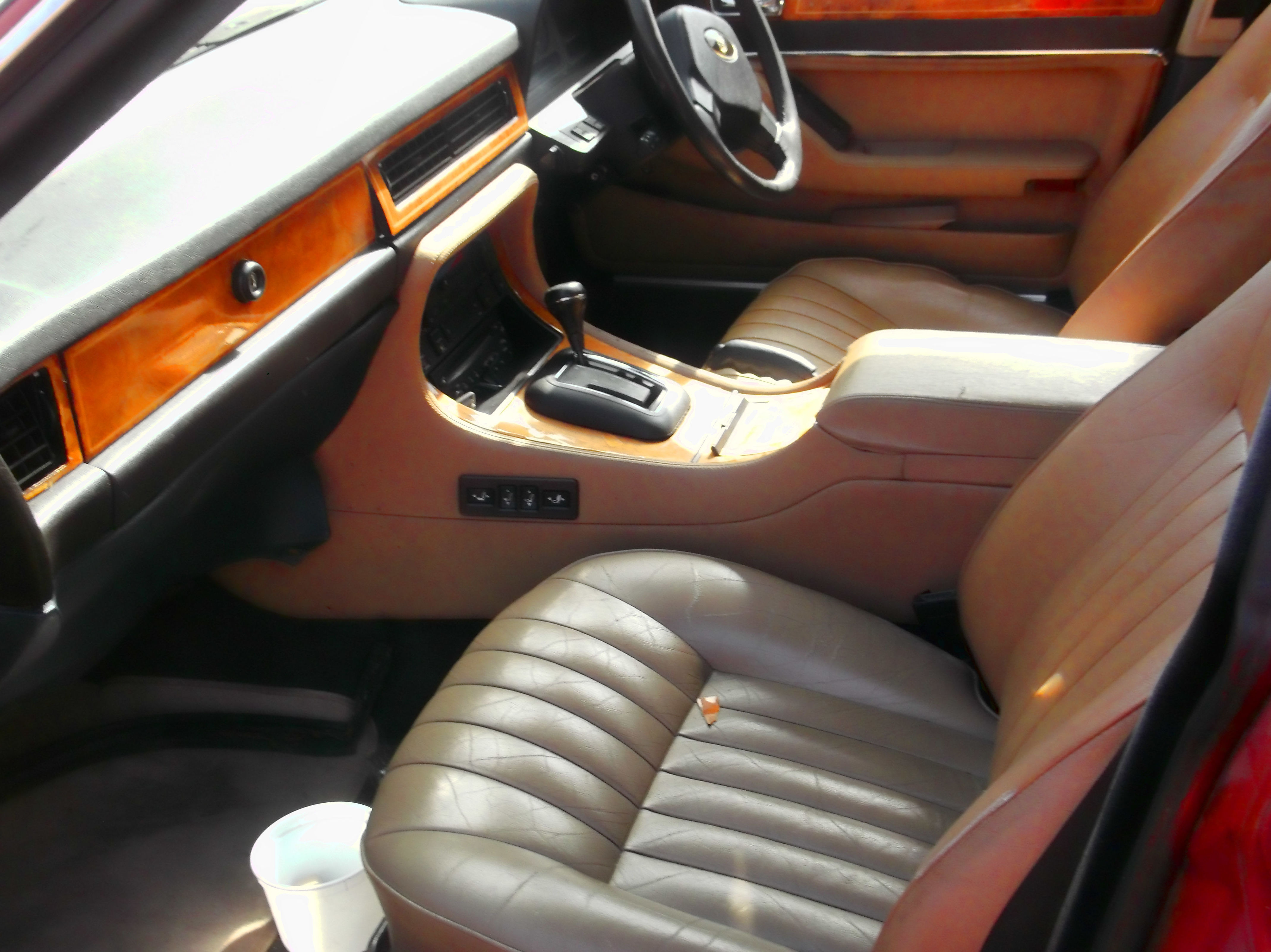 DESPIECE COMPLETO DE JAGUAR XJ6: Catálogo de Autodesguaces De Blas DESPIECE COMPLETO DE JAGUAR XJ6: Catálogo de Autodesguaces De Blas