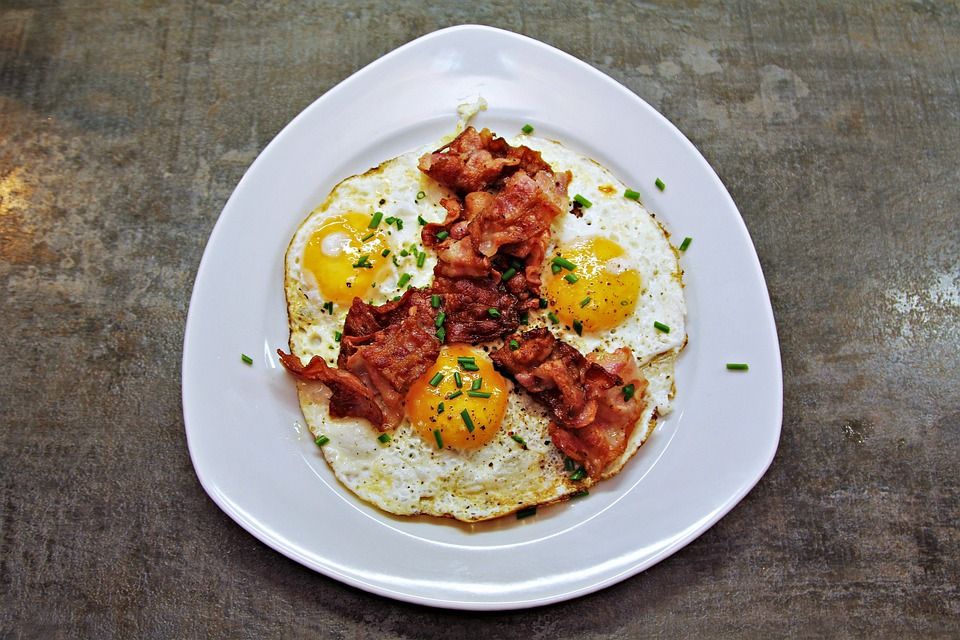 Desayunos al plato: Carta de El Refugi de Roda Desayunos al plato: Carta de El Refugi de Roda