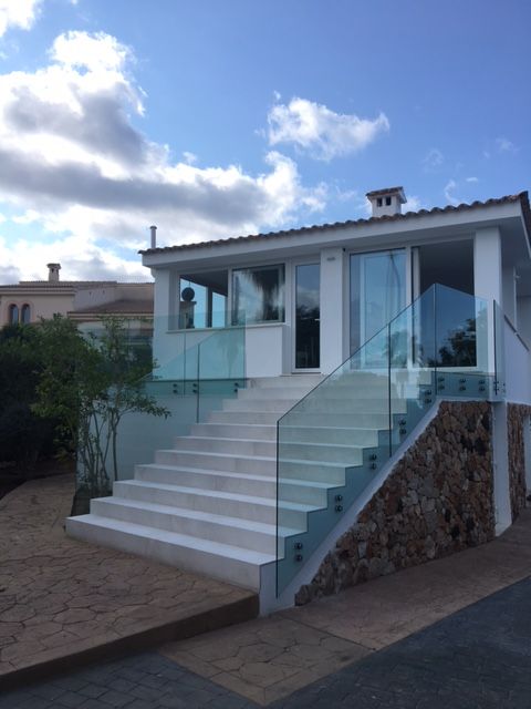 Barandillas de cristal: Servicios de Prestarea Balear Barandillas de cristal: Servicios de Prestarea Balear