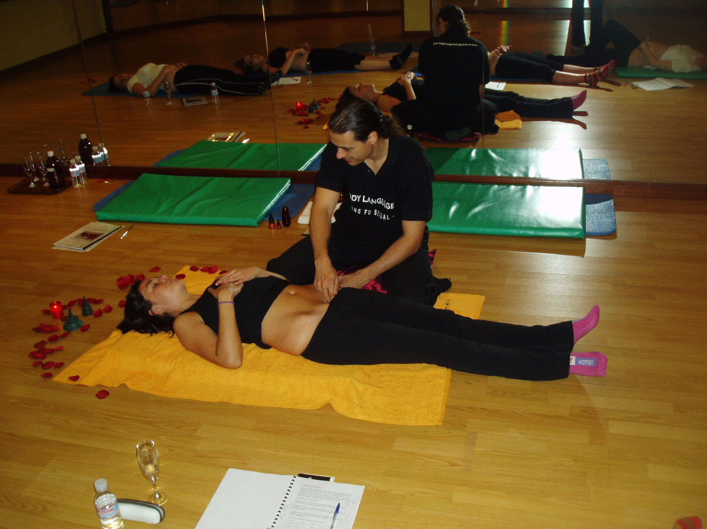 Tratamiento de Chakras Inferiores: SERVICIOS de Body Language Tratamiento de Chakras Inferiores: SERVICIOS de Body Language
