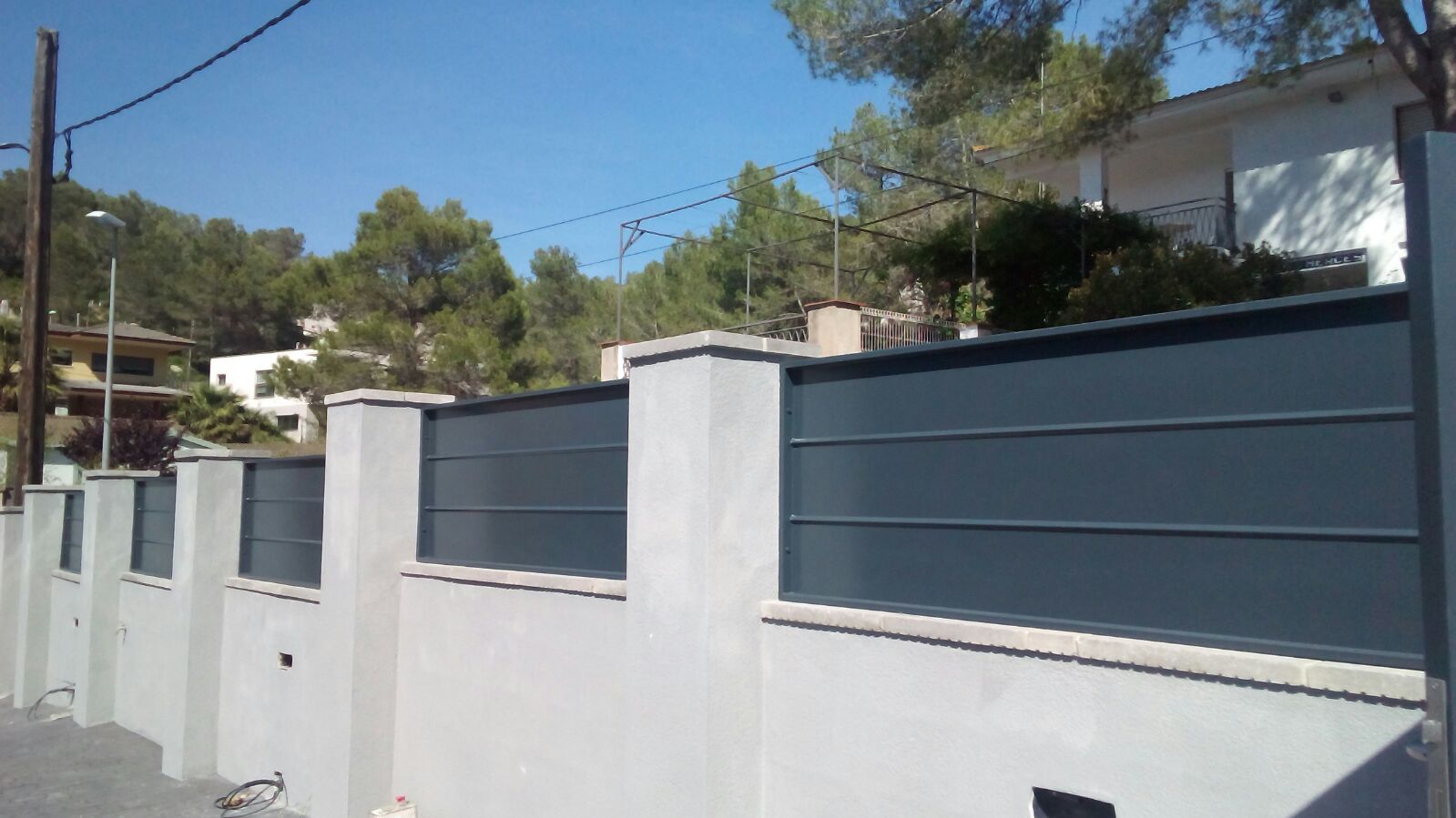 Trabajos de pintura en exteriores: Servicios de Pintura i Decoració Pinelo Trabajos de pintura en exteriores: Servicios de Pintura i Decoració Pinelo