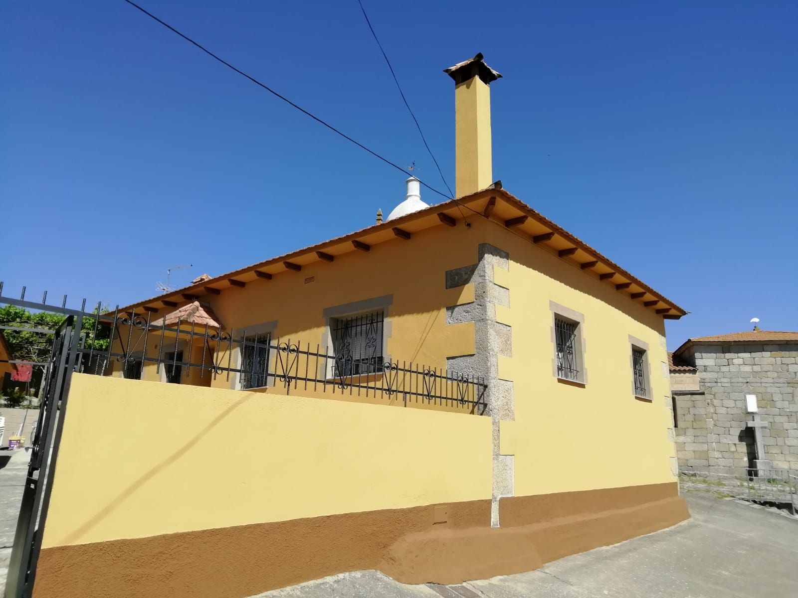 Fachadas: Servicios de Pintura i Decoració Pinelo Fachadas: Servicios de Pintura i Decoració Pinelo