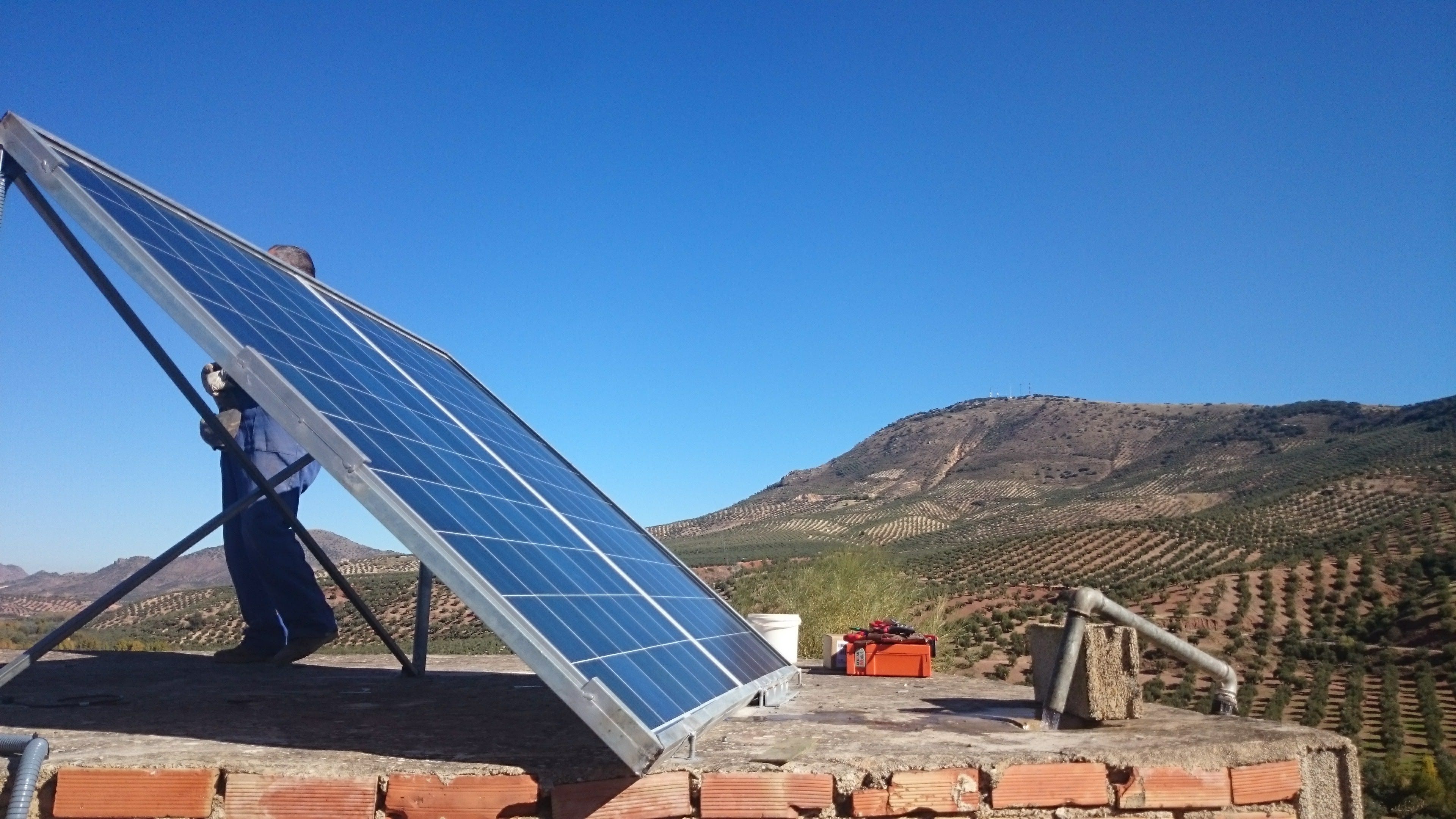 Energía solar térmica y fotovoltaica: Servicios de Instalaciones Pulido Energía solar térmica y fotovoltaica: Servicios de Instalaciones Pulido