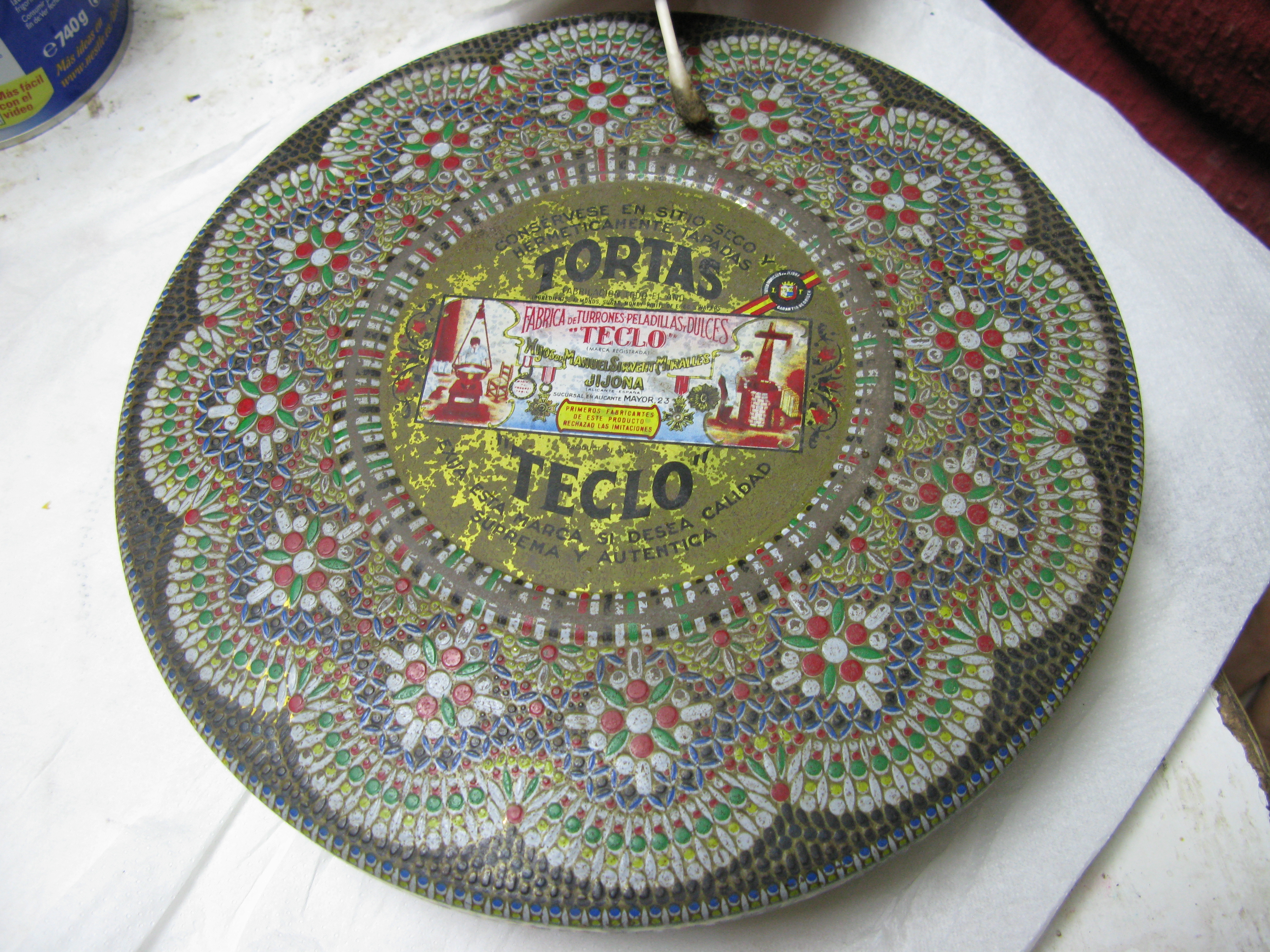 Caja de latón de dulces antigua: Productos y servicios de Pirandello Restauro Caja de latón de dulces antigua: Productos y servicios de Pirandello Restauro