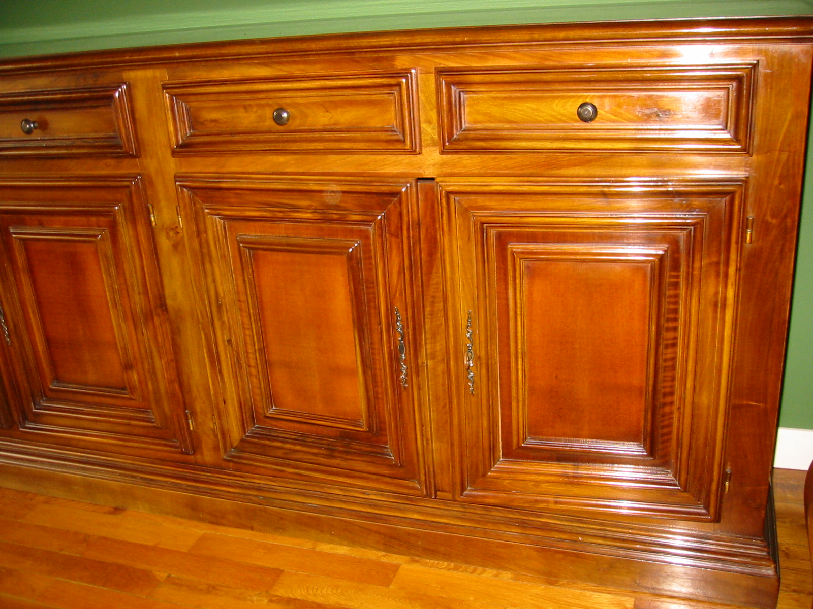 Tratamiento para la carcoma en muebles: Productos y servicios de Pirandello Restauro Tratamiento para la carcoma en muebles: Productos y servicios de Pirandello Restauro