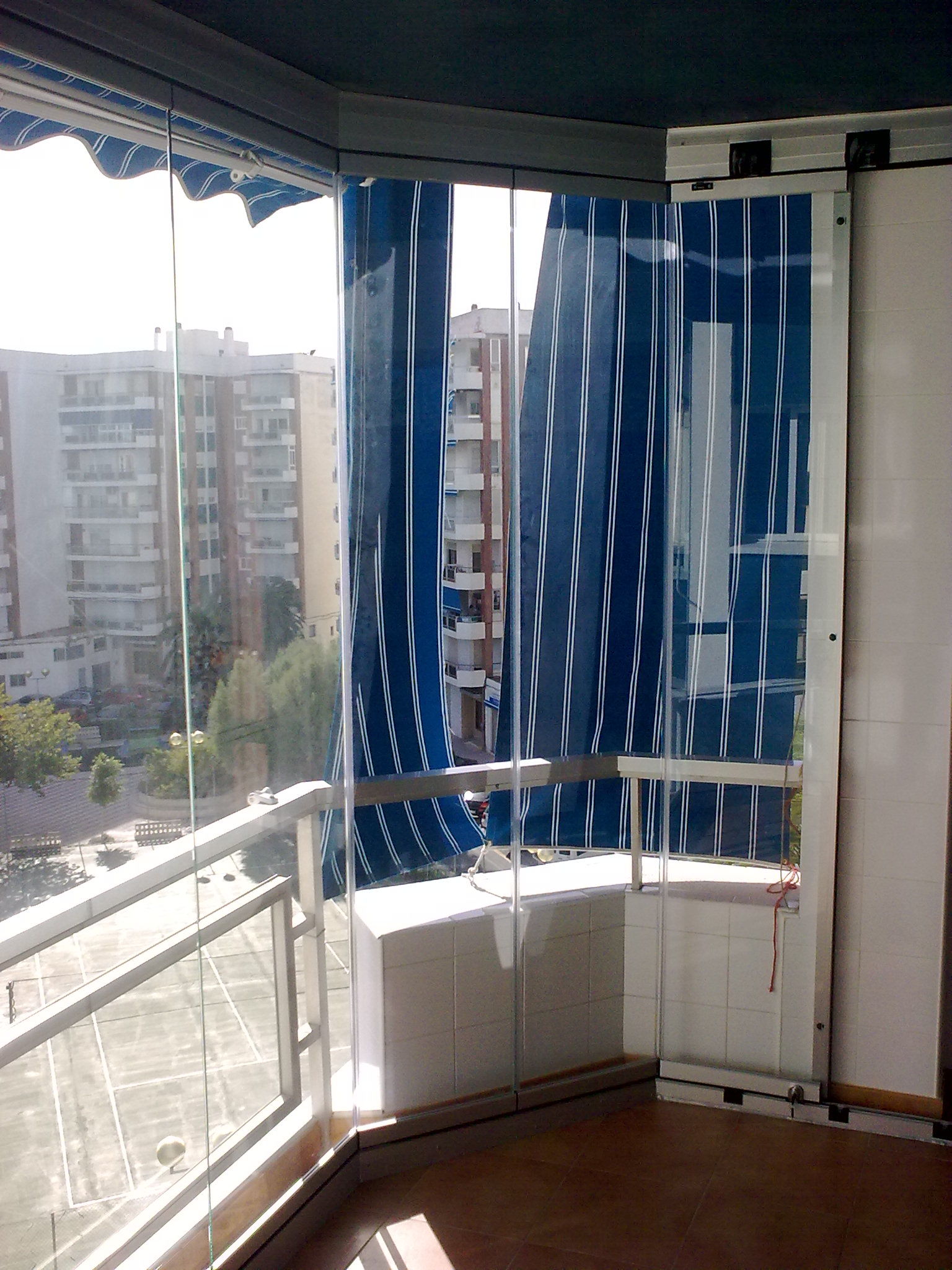 Cortinas de cristal: Catálogo de Cerramientos Monteval Cortinas de cristal: Catálogo de Cerramientos Monteval