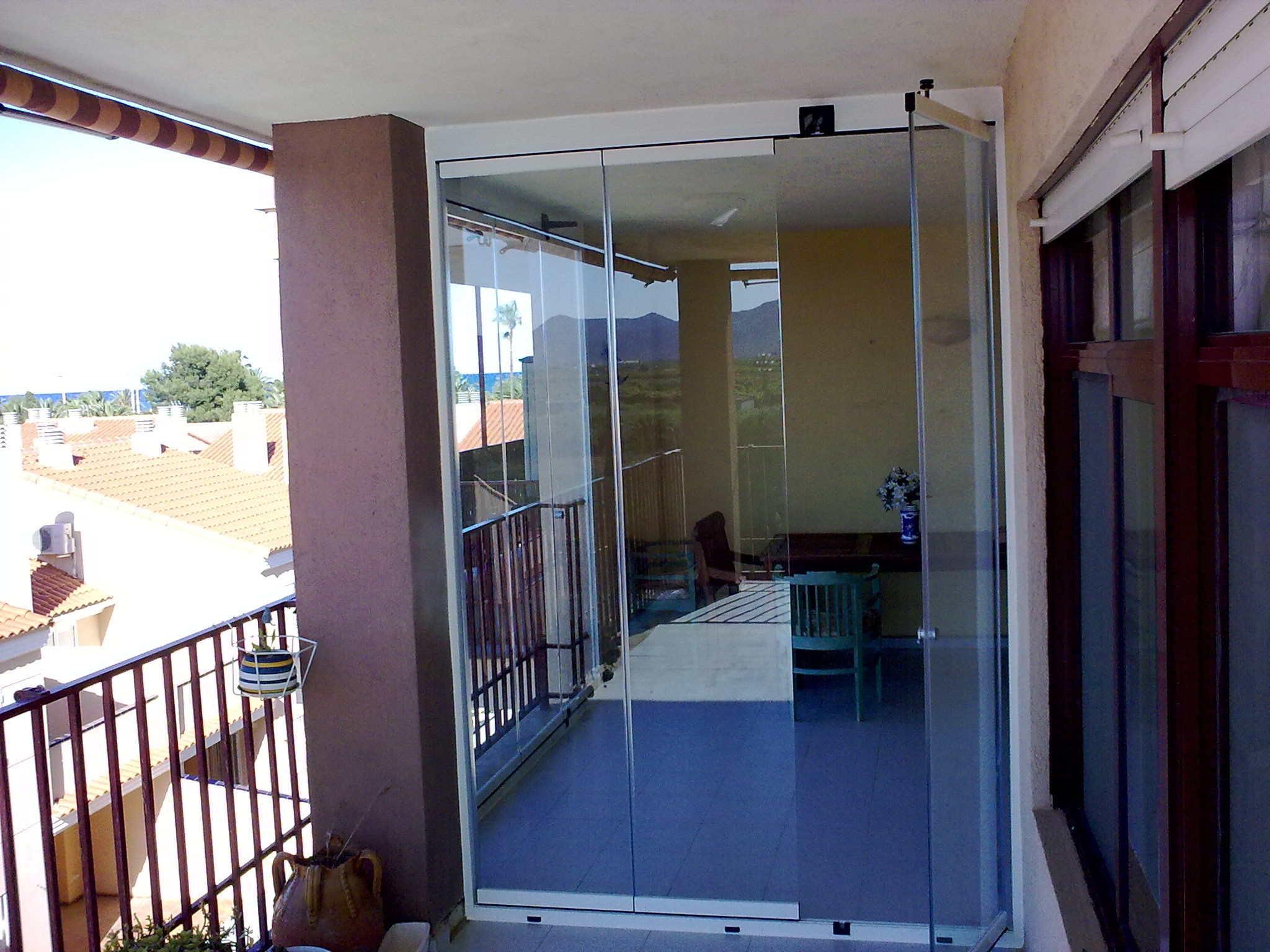 Cortinas de cristal: Catálogo de Cerramientos Monteval Cortinas de cristal: Catálogo de Cerramientos Monteval