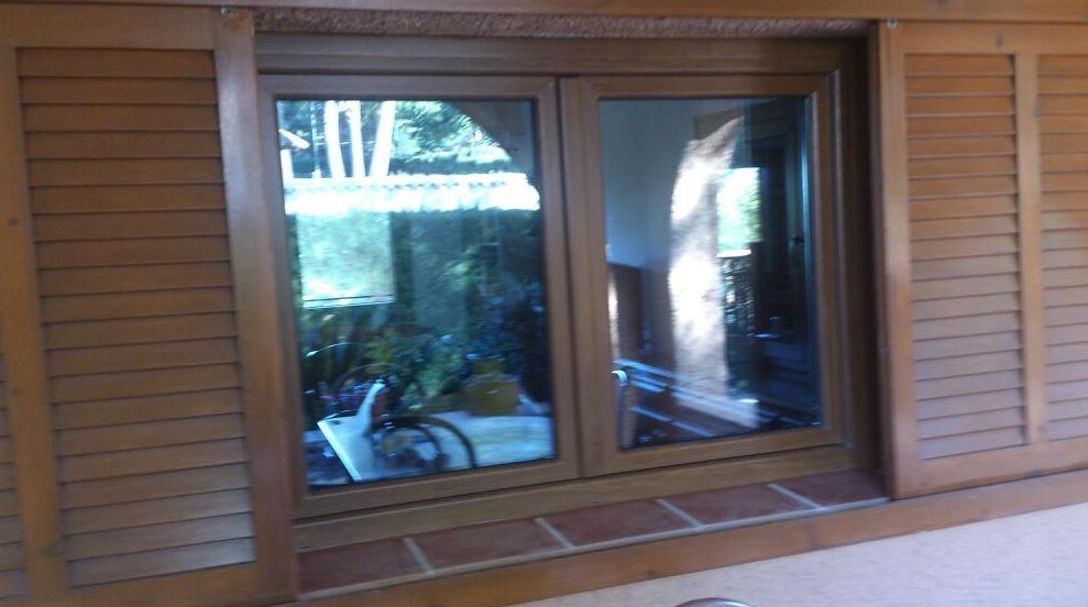 Ventanas oscilobatientes: Catálogo de Cerramientos Monteval Ventanas oscilobatientes: Catálogo de Cerramientos Monteval