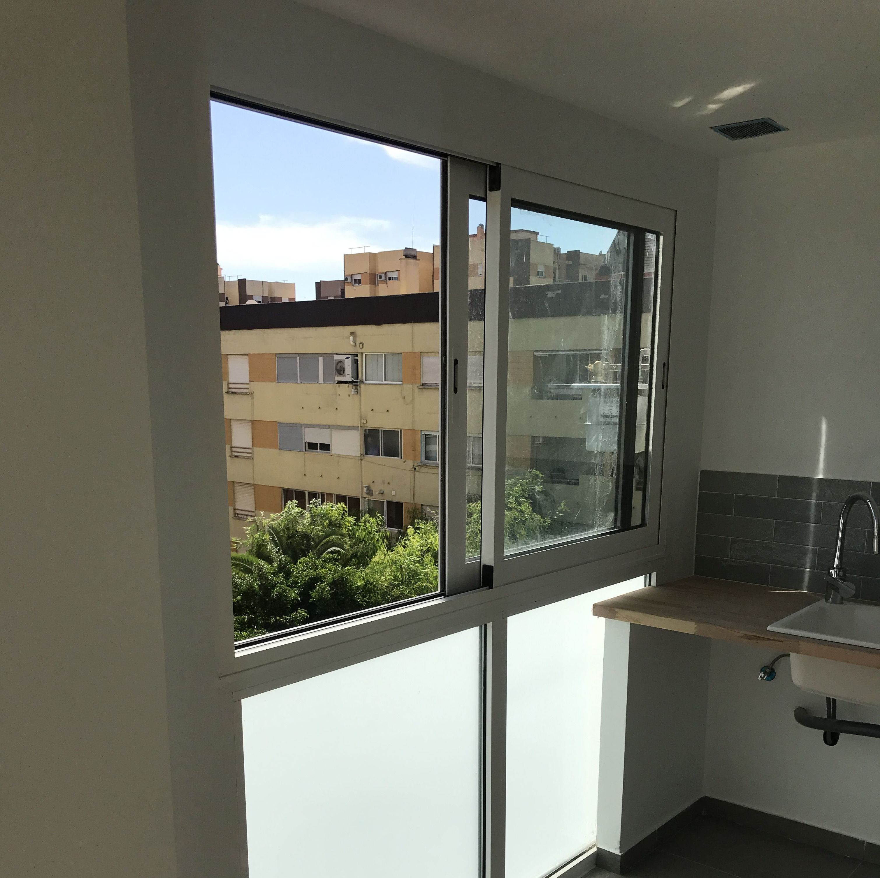 Ventana aluminio corredera con Rotura de puente Térmico Ventana aluminio corredera con Rotura de puente Térmico