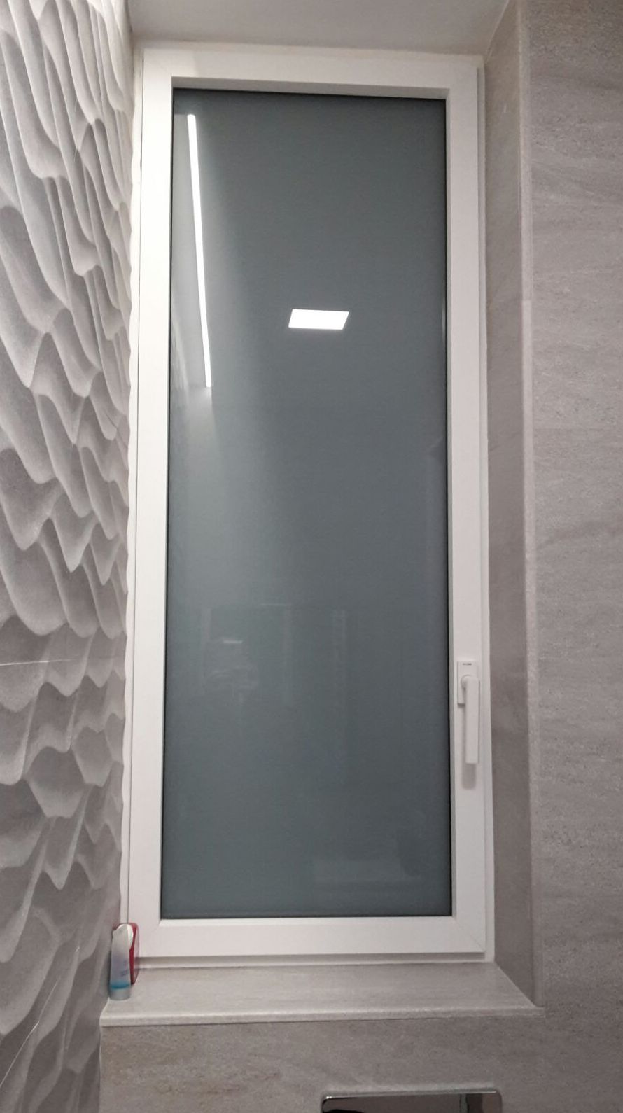 Ventana aluminio con rotura puente térmico hoja oculta bisagra oculta Ventana aluminio con rotura puente térmico hoja oculta bisagra oculta