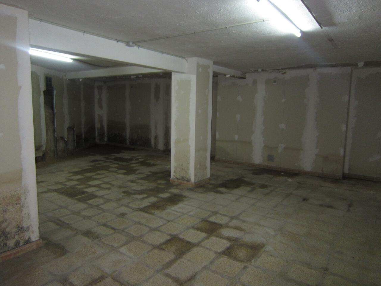 Tortosa Centre - Local en Alquiler - Exp:04151: Inmuebles de Fincas Baix Ebre Tortosa Centre - Local en Alquiler - Exp:04151: Inmuebles de Fincas Baix Ebre