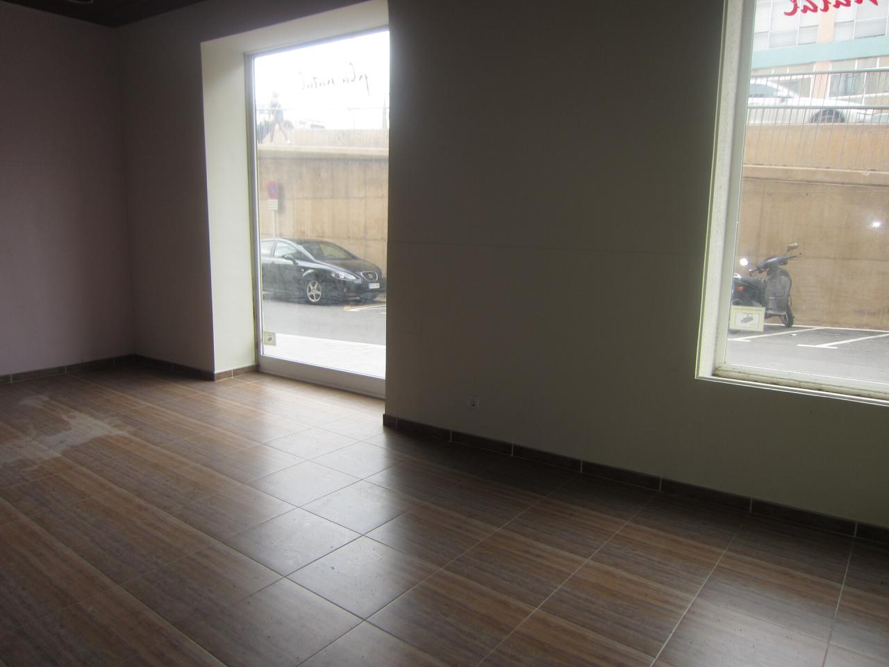Tortosa Centre - Local en Alquiler - Exp:04152: Inmuebles de Fincas Baix Ebre Tortosa Centre - Local en Alquiler - Exp:04152: Inmuebles de Fincas Baix Ebre