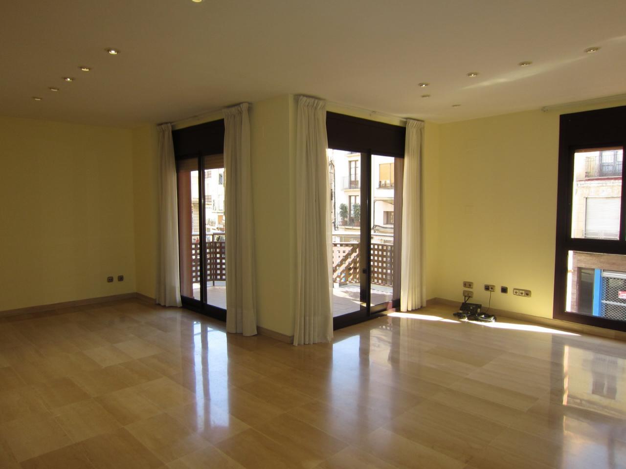 Tortosa Centro - Local en Alquiler - Exp:04089: Inmuebles de Fincas Baix Ebre Tortosa Centro - Local en Alquiler - Exp:04089: Inmuebles de Fincas Baix Ebre