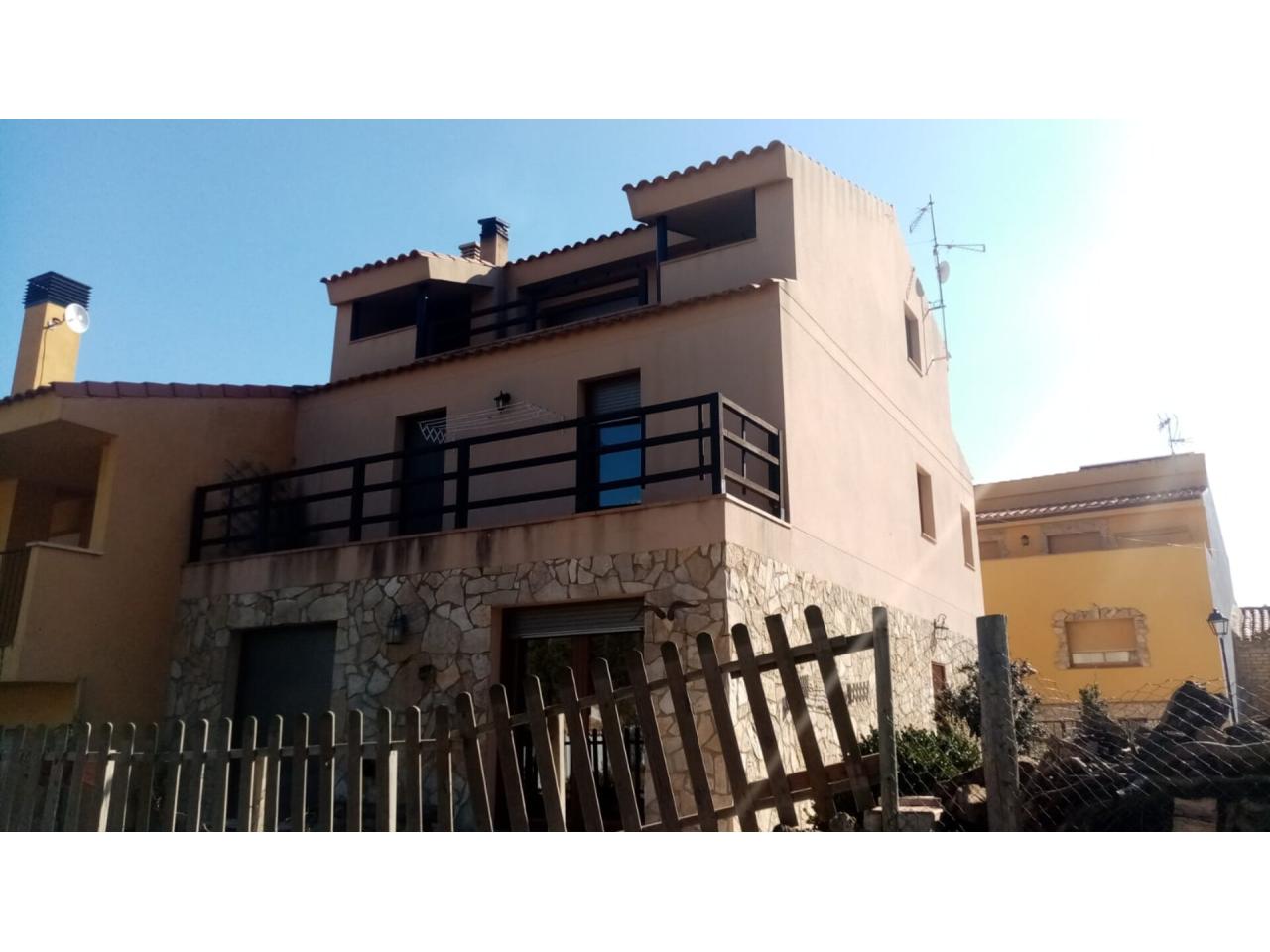 Alfara de Carles - Casa Unifamiliar en Venta - Exp:12051: Inmuebles de Fincas Baix Ebre Alfara de Carles - Casa Unifamiliar en Venta - Exp:12051: Inmuebles de Fincas Baix Ebre
