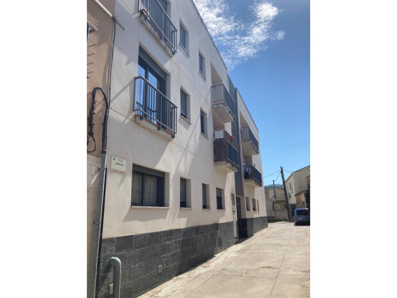 Bítem - Piso 3H + Parquing Grande + 2 trasteros en Venta - Exp:10053: Inmuebles de Fincas Baix Ebre Bítem - Piso 3H + Parquing Grande + 2 trasteros en Venta - Exp:10053: Inmuebles de Fincas Baix Ebre