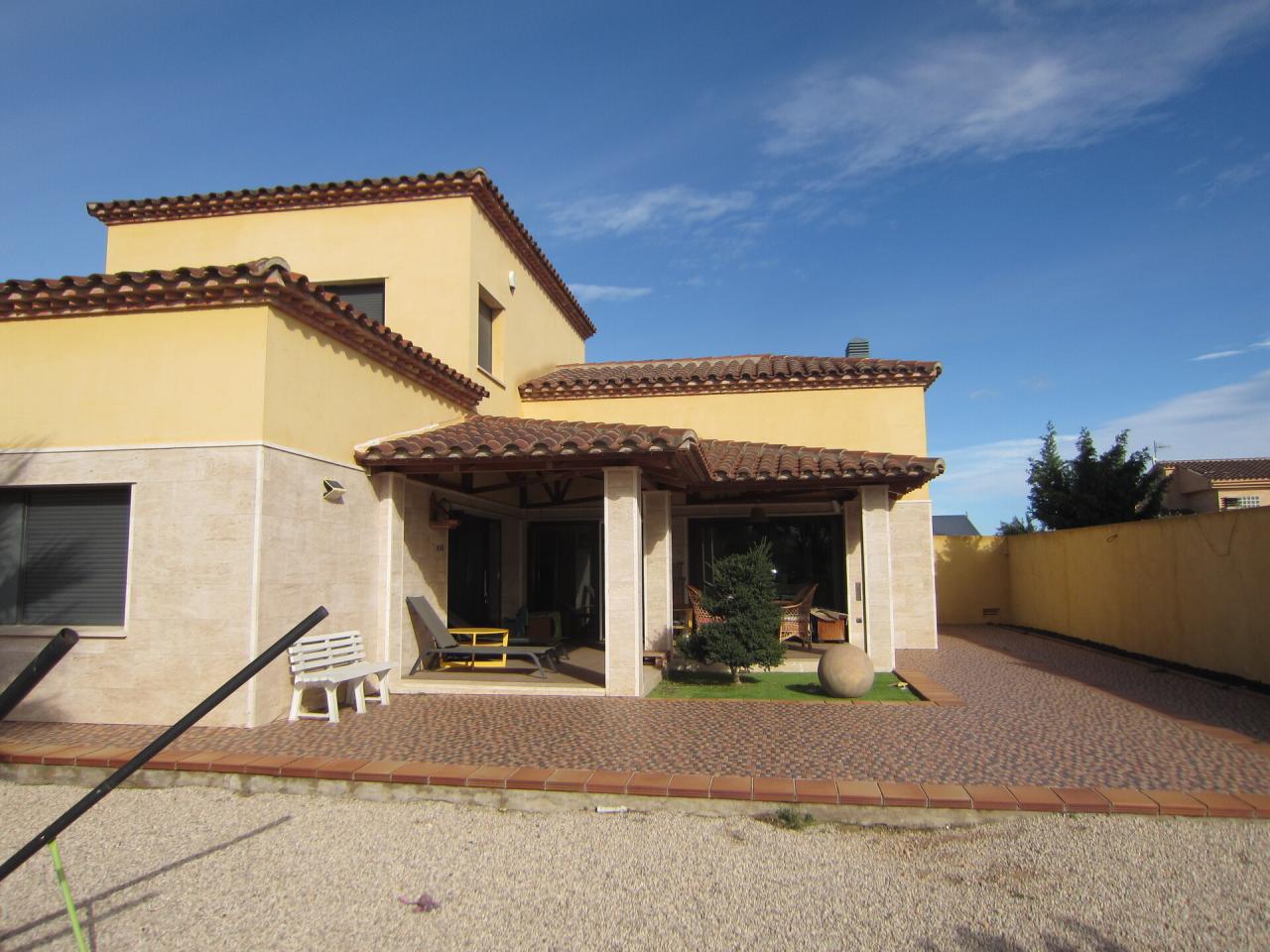 Roquetes Pilans - Chalet en Venta - Exp:13144: Inmuebles de Fincas Baix Ebre Roquetes Pilans - Chalet en Venta - Exp:13144: Inmuebles de Fincas Baix Ebre