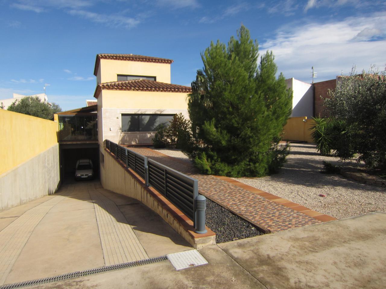 Roquetes Pilans - Chalet en Venta - Exp:13144: Inmuebles de Fincas Baix Ebre Roquetes Pilans - Chalet en Venta - Exp:13144: Inmuebles de Fincas Baix Ebre