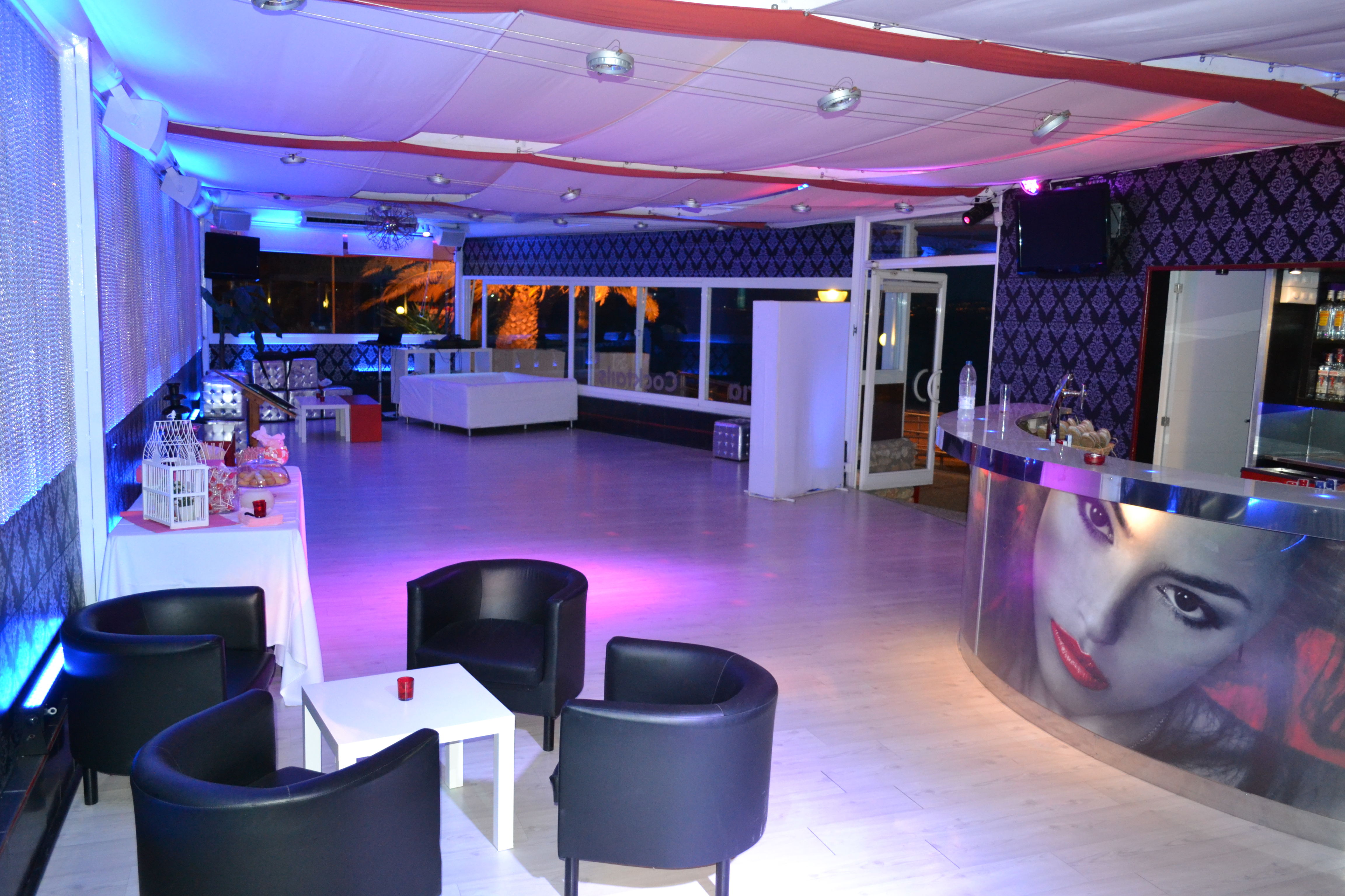 Comida / Cena de empresa: Eventos de ÁREA SUNSET Comida / Cena de empresa: Eventos de ÁREA SUNSET