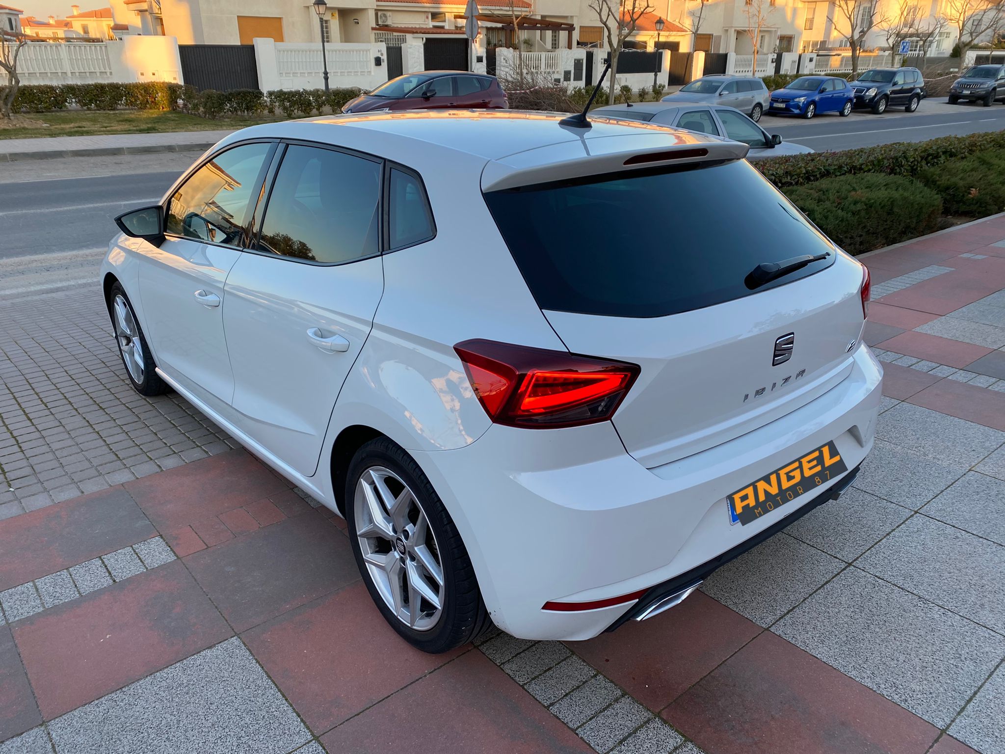 Seat Ibiza FR 1.0 ecoTSI 115cv: Catálogo y Servicios de Ángel Motor 87 Seat Ibiza FR 1.0 ecoTSI 115cv: Catálogo y Servicios de Ángel Motor 87