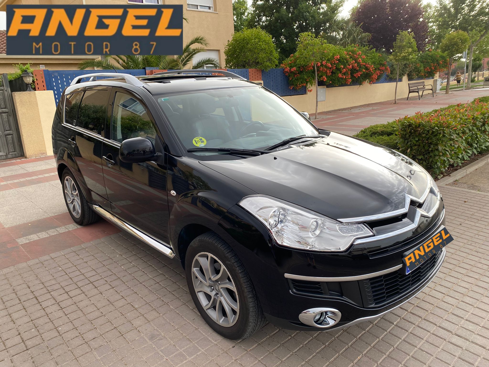 Citroën Ccrosser 2.2 HDI 160 Exclusive: Catálogo y Servicios de Ángel Motor 87 Citroën Ccrosser 2.2 HDI 160 Exclusive: Catálogo y Servicios de Ángel Motor 87