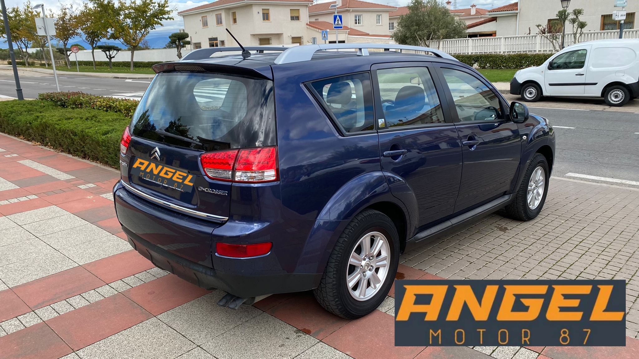 Citroën C-crosser 2.2 HDI 160cv: Catálogo y Servicios de Ángel Motor 87 Citroën C-crosser 2.2 HDI 160cv: Catálogo y Servicios de Ángel Motor 87