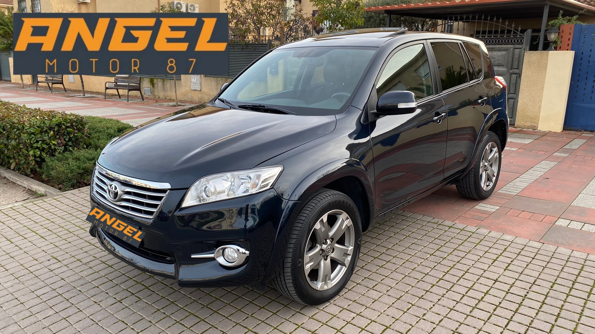 TOYOTA RAV4 2.2 DDCAT EXECUTIVE AUTOMATICO 4X4: Catálogo y Servicios de Ángel Motor 87 TOYOTA RAV4 2.2 DDCAT EXECUTIVE AUTOMATICO 4X4: Catálogo y Servicios de Ángel Motor 87