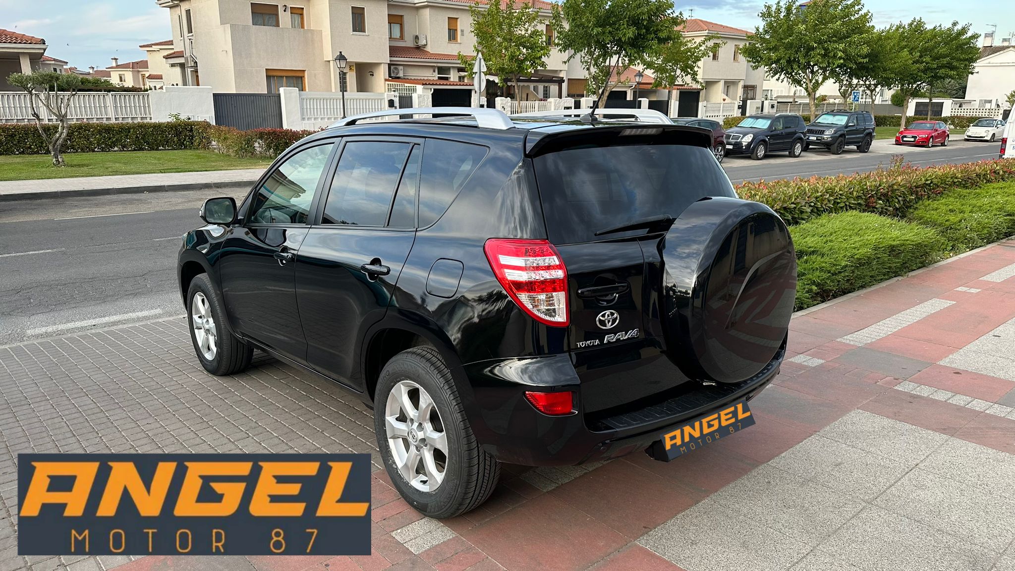 Toyota Rav4 2.2 D4D Advance 4X4: Catálogo y Servicios de Ángel Motor 87 Toyota Rav4 2.2 D4D Advance 4X4: Catálogo y Servicios de Ángel Motor 87
