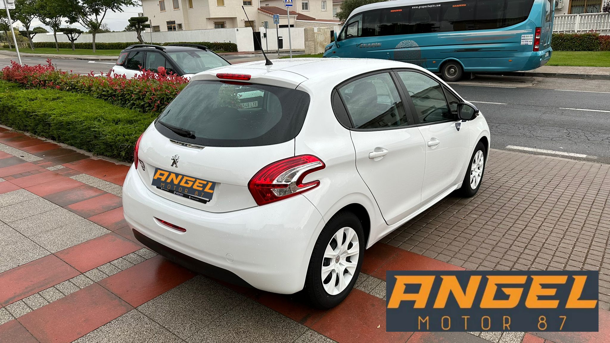 Peugeot 208 5P LIKE 1.0L PureTech 68cv: Catálogo y Servicios de Ángel Motor 87 Peugeot 208 5P LIKE 1.0L PureTech 68cv: Catálogo y Servicios de Ángel Motor 87