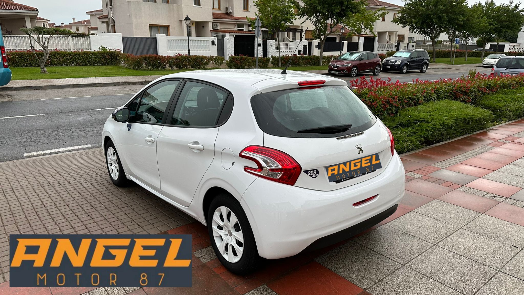 Peugeot 208 5P LIKE 1.0L PureTech 68cv: Catálogo y Servicios de Ángel Motor 87 Peugeot 208 5P LIKE 1.0L PureTech 68cv: Catálogo y Servicios de Ángel Motor 87