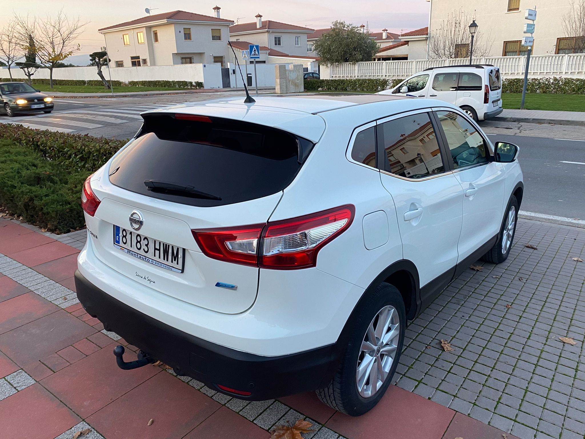 Nissan Qashqai Tekna: Catálogo y Servicios de Ángel Motor 87 Nissan Qashqai Tekna: Catálogo y Servicios de Ángel Motor 87