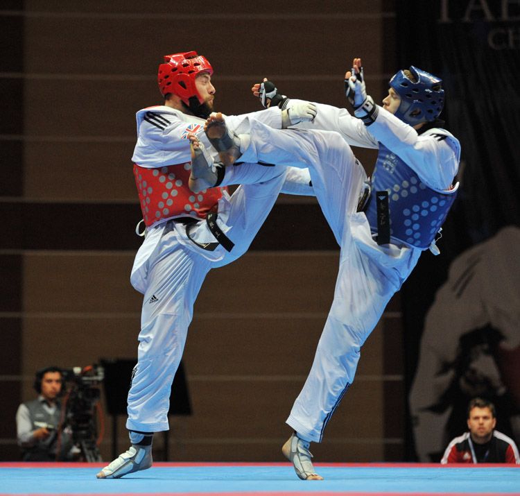 Taekwondo: Servicios de Yemukwan  Almería }}