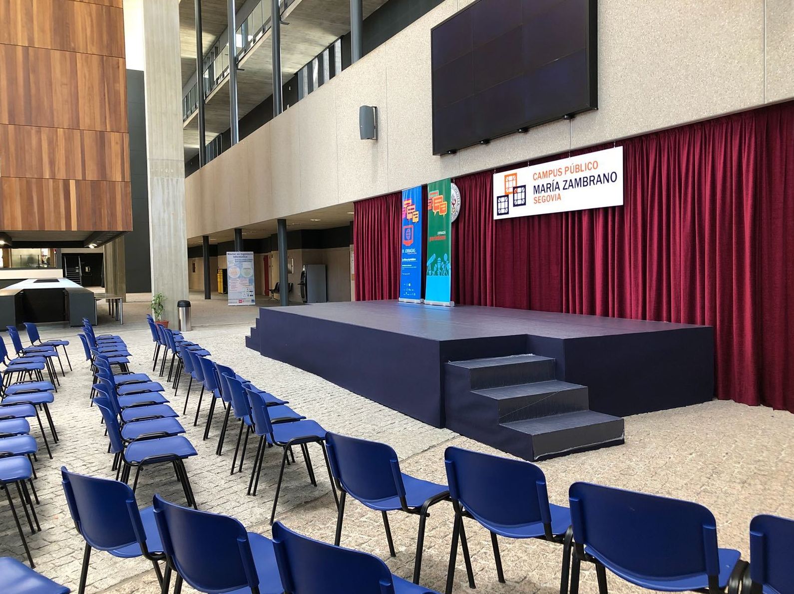 TARIMAS PARA EVENTOS Y CONFERENCIAS: CATÁLOGO DE PRODUCTOS Y SERVIC de Dos Eventos TARIMAS PARA EVENTOS Y CONFERENCIAS: CATÁLOGO DE PRODUCTOS Y SERVIC de Dos Eventos