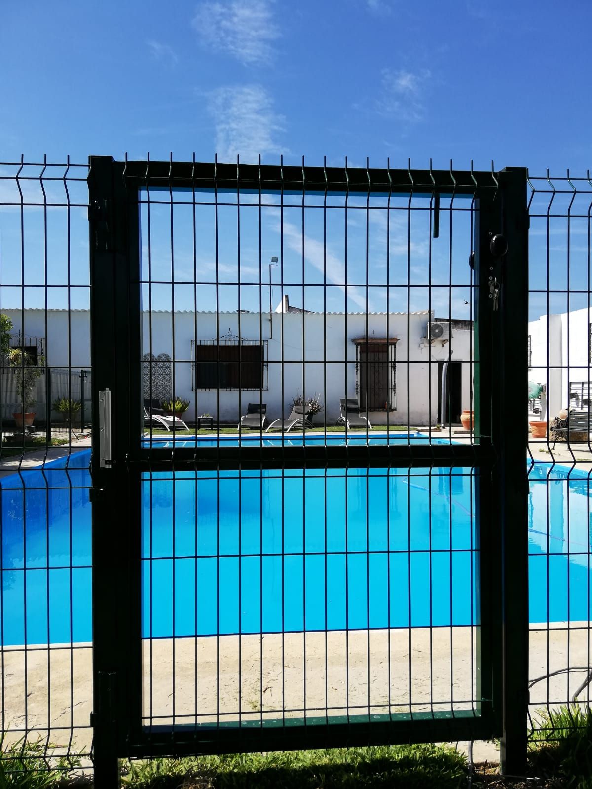 Cerramiento en paño electrosoldado: Productos y Servicios de Mallas Aroa Cerramiento en paño electrosoldado: Productos y Servicios de Mallas Aroa