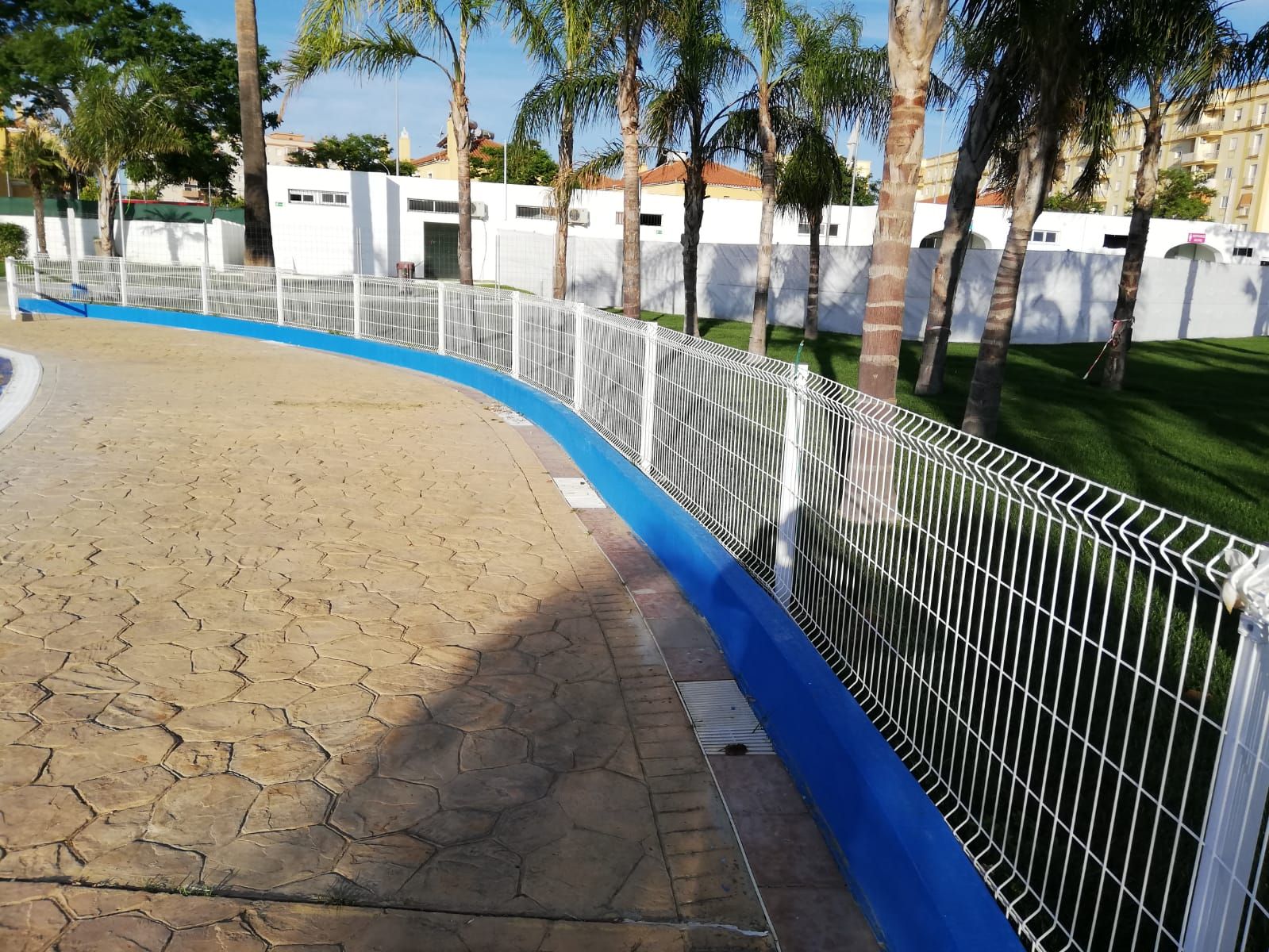 Cerramiento en paño electrosoldado: Productos y Servicios de Mallas Aroa Cerramiento en paño electrosoldado: Productos y Servicios de Mallas Aroa