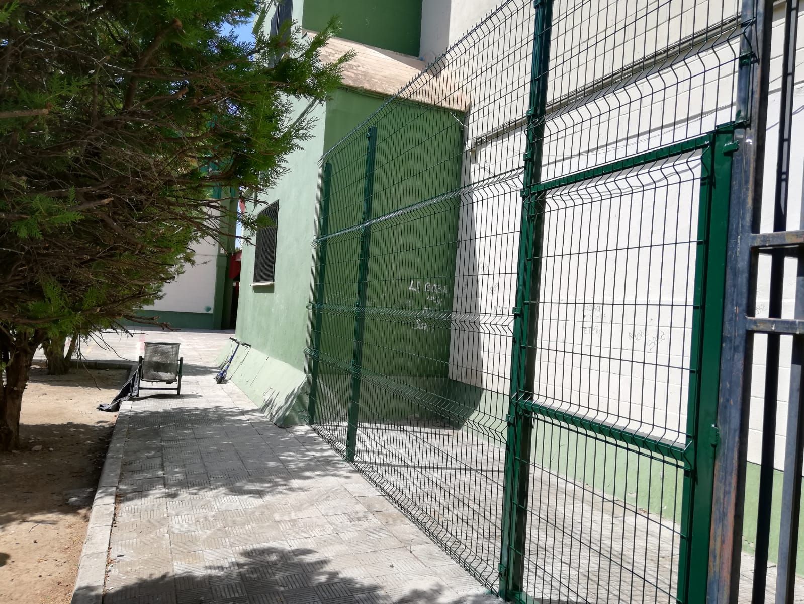 Cerramiento en paño electrosoldado: Productos y Servicios de Mallas Aroa Cerramiento en paño electrosoldado: Productos y Servicios de Mallas Aroa