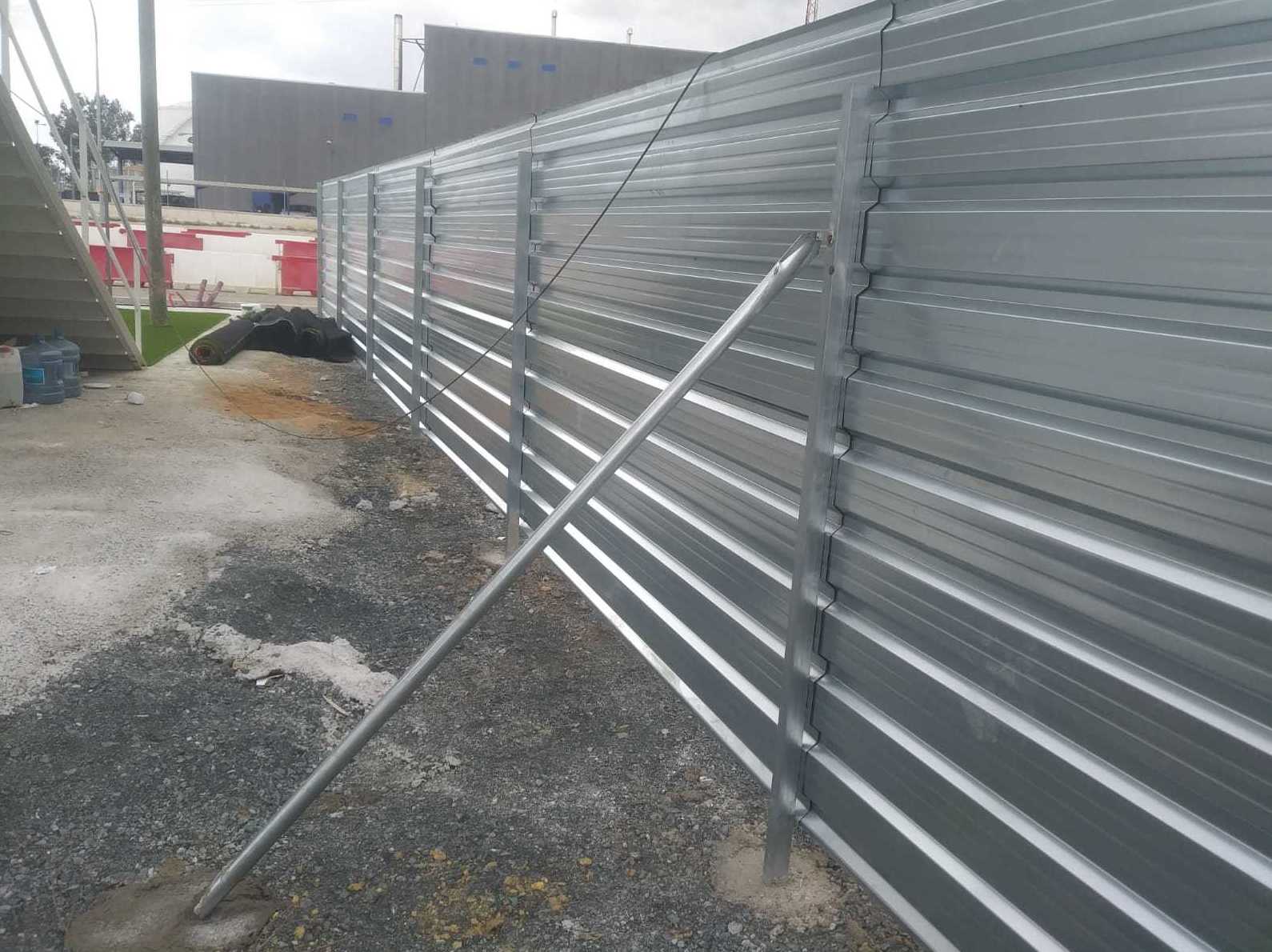 Cerramiento en paño electrosoldado: Productos y Servicios de Mallas Aroa Cerramiento en paño electrosoldado: Productos y Servicios de Mallas Aroa
