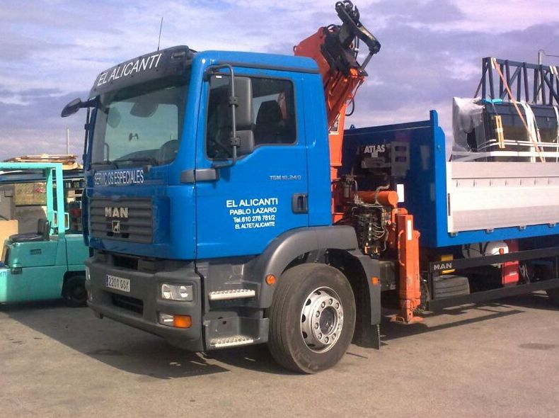 Grúas autocargantes y de gran tonelaje,logistica y distribución.: Productos y servicios de Grúas El Alicantí Grúas autocargantes y de gran tonelaje,logistica y distribución.: Productos y servicios de Grúas El Alicantí