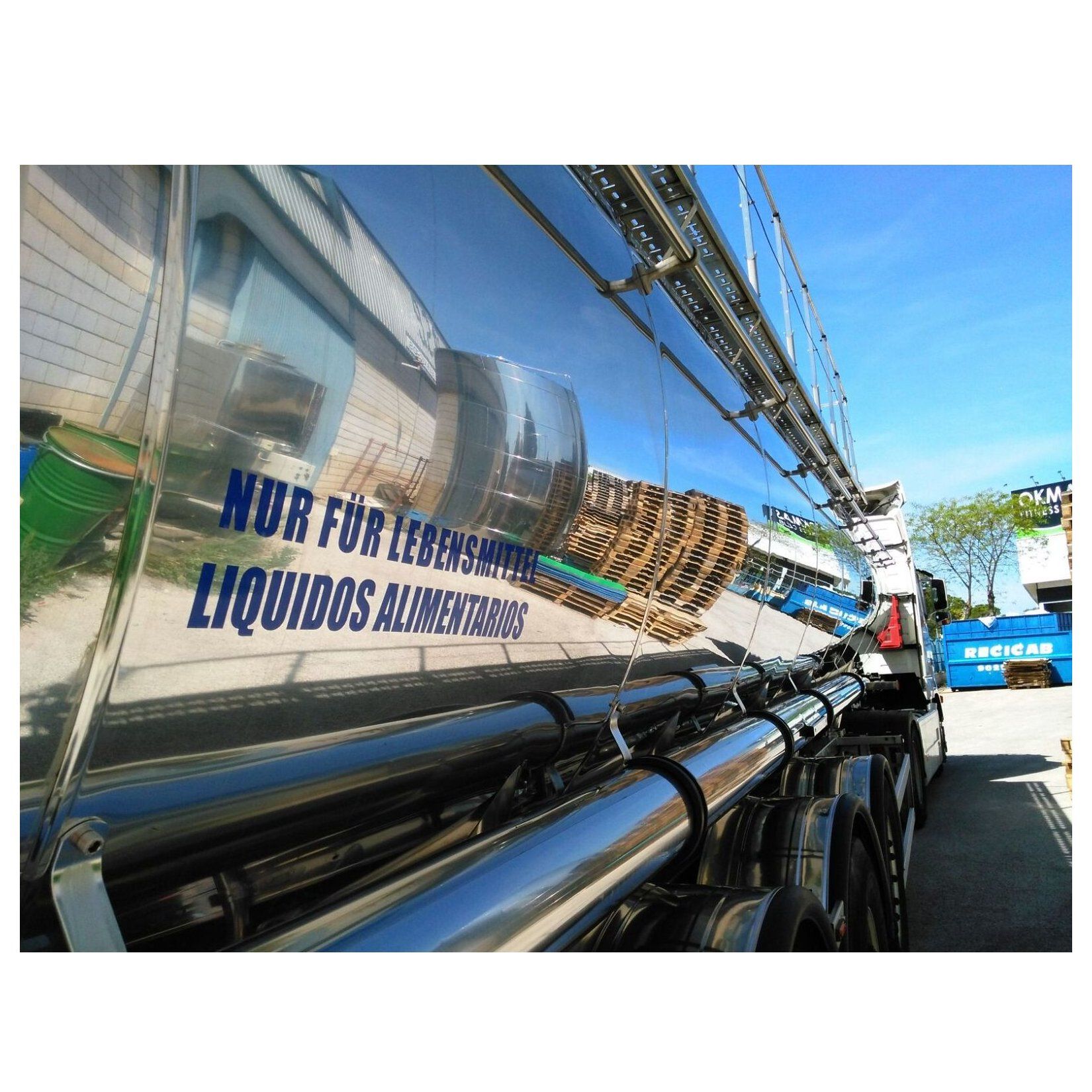 Transporte de todo tipo de líquidos alimenticios en cisterna Transporte de todo tipo de líquidos alimenticios en cisterna