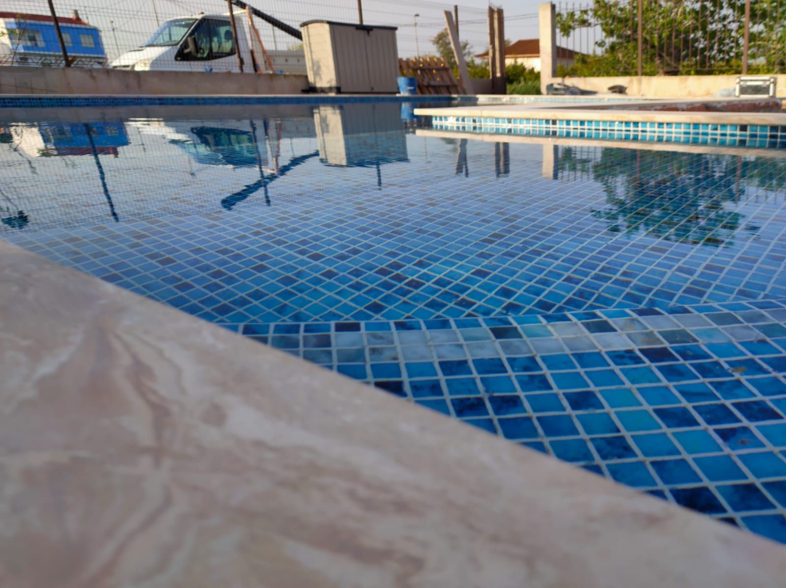 Revestimiento cerÃ¡mico para piscinas en Murcia