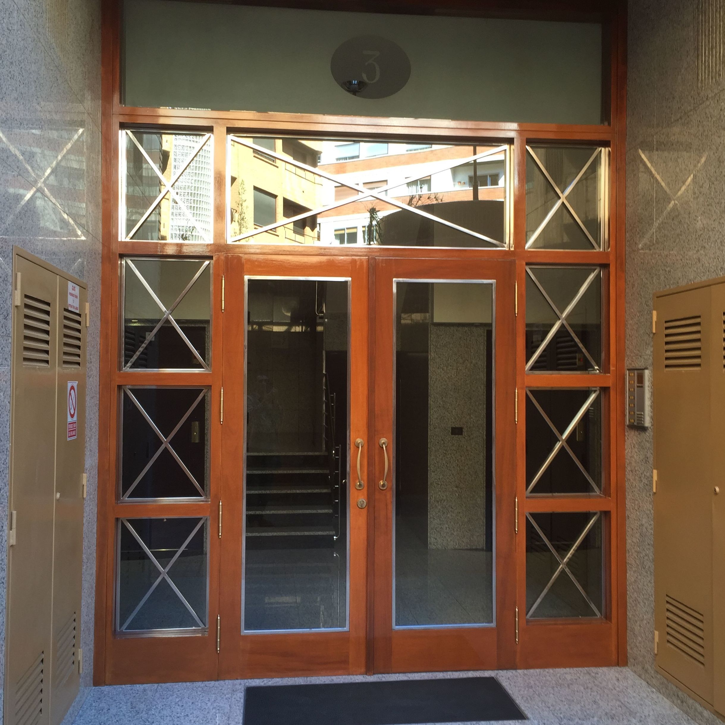 Barnizado de puertas Zaragoza Barnizado de puertas Zaragoza