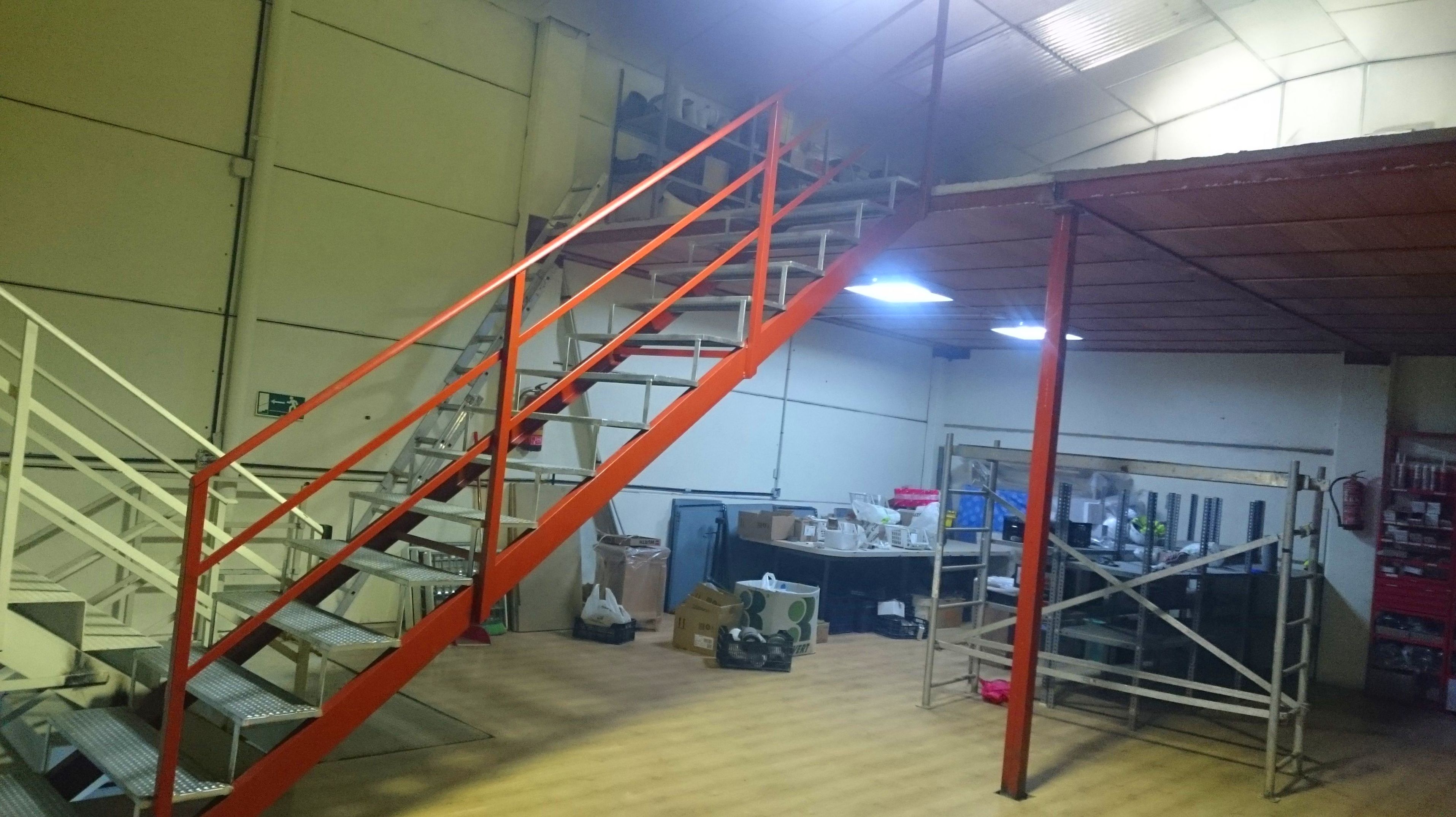 Escalera ligera. Escalera ligera.