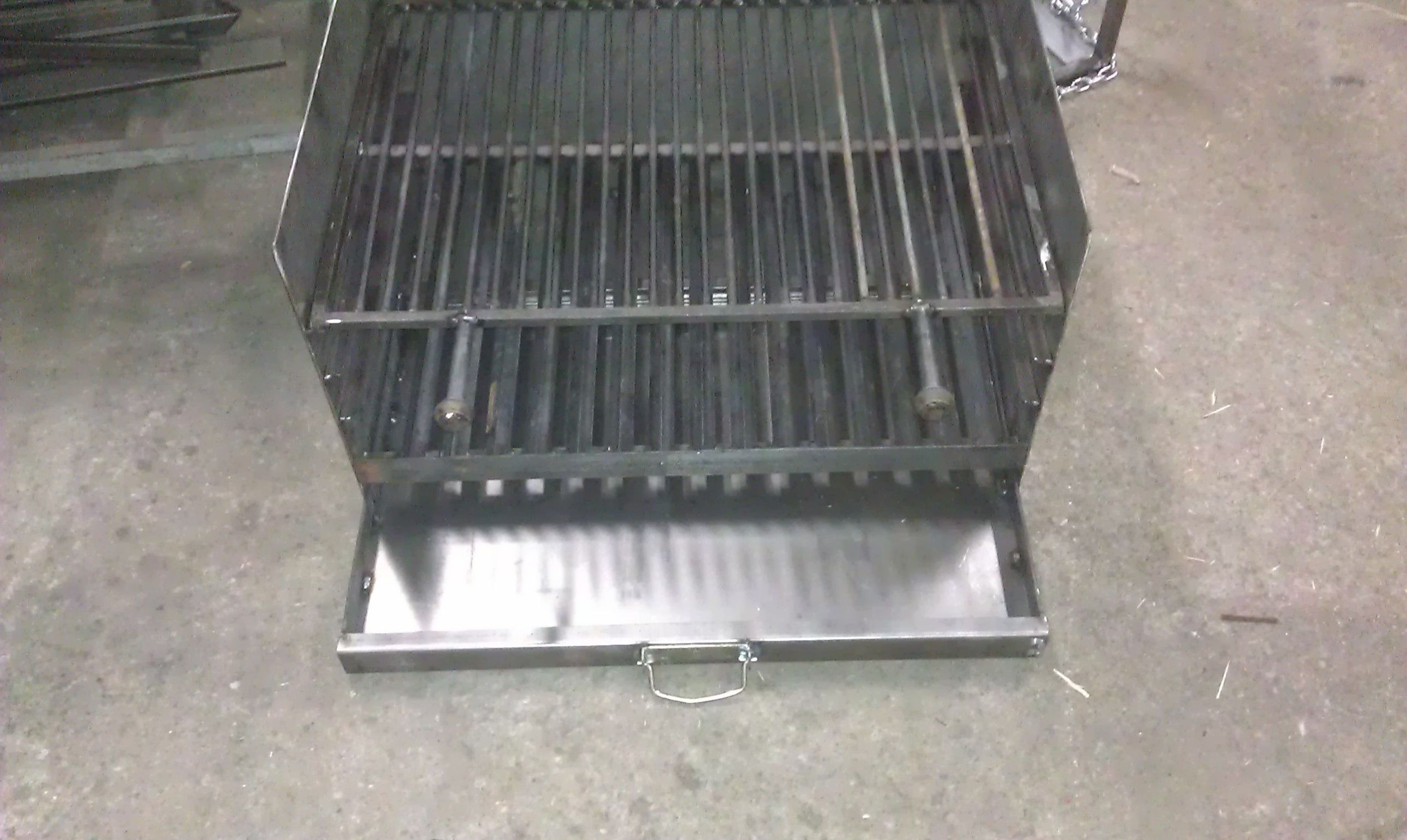 Cajón para barbacoa. Cajón para barbacoa.