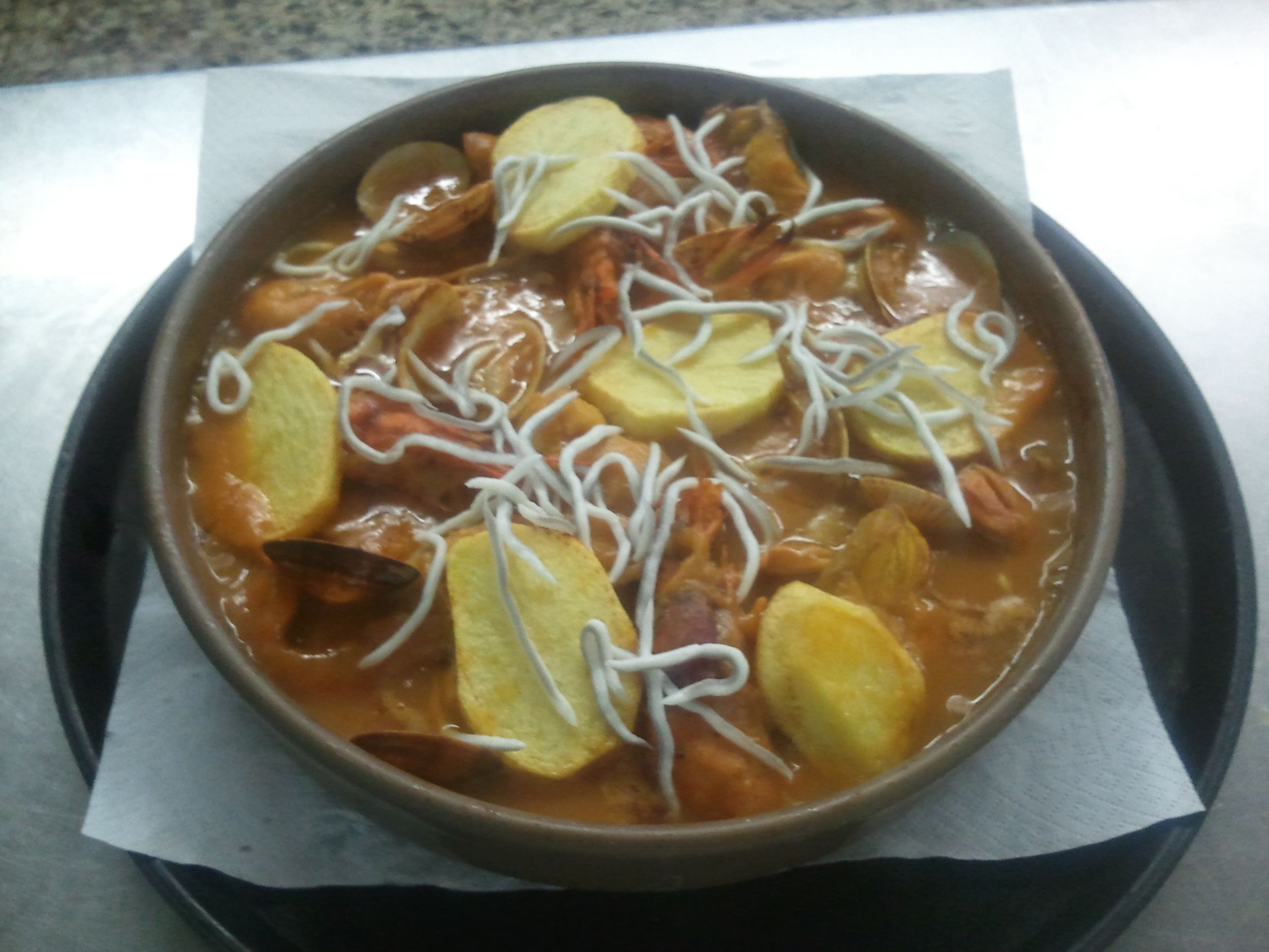 Sugerencias del chef. Guisos con marisco: especialidades de Bar Bolos Sugerencias del chef. Guisos con marisco: especialidades de Bar Bolos